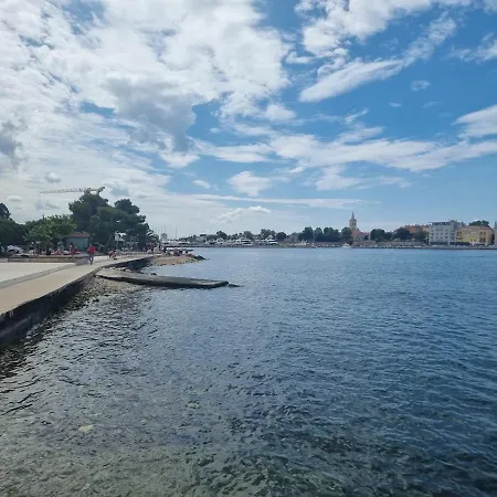 My Vintage By The 公寓 扎达尔